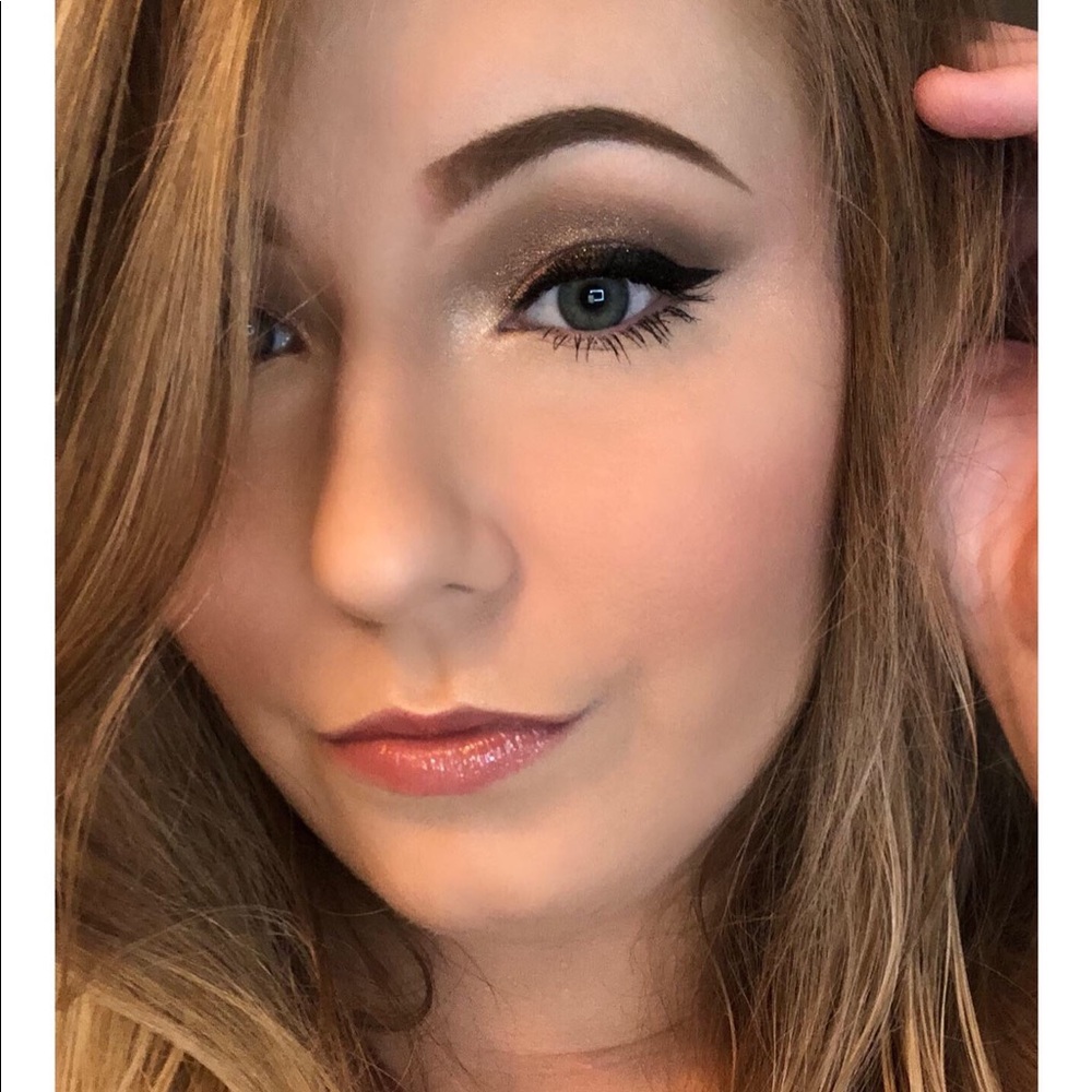 Meet your Posher, Jessica